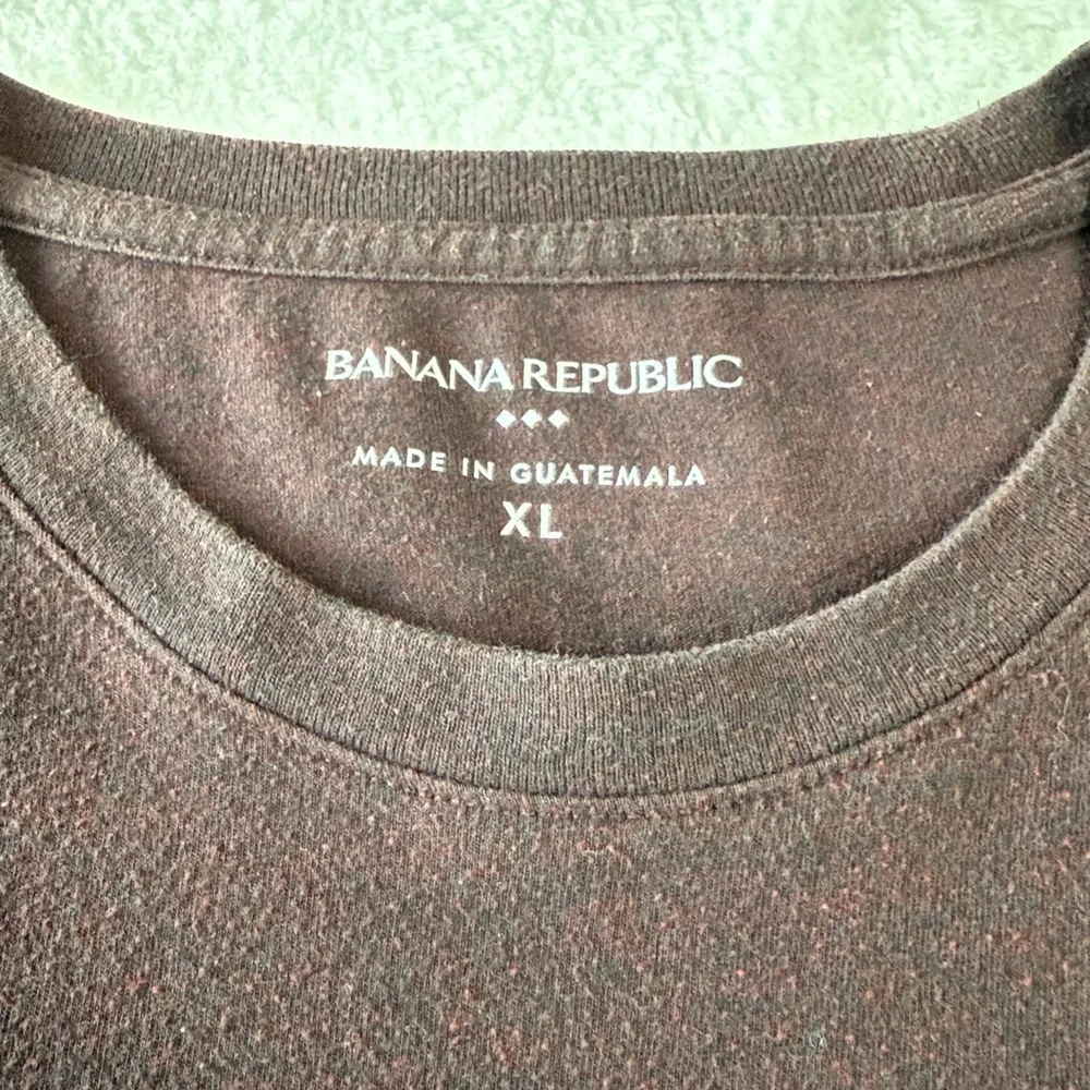 🎸Banana Republic Guitar graphic Crew Neck Tee